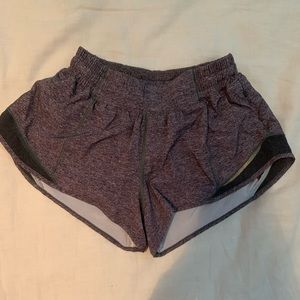 EUC lululemon Hotty Hot II Short 2.5